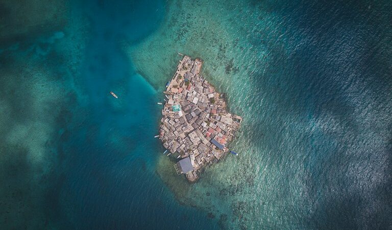 Santa Cruz del Islote το πιο πυκνοκατοικημένο νησί στον κόσμο