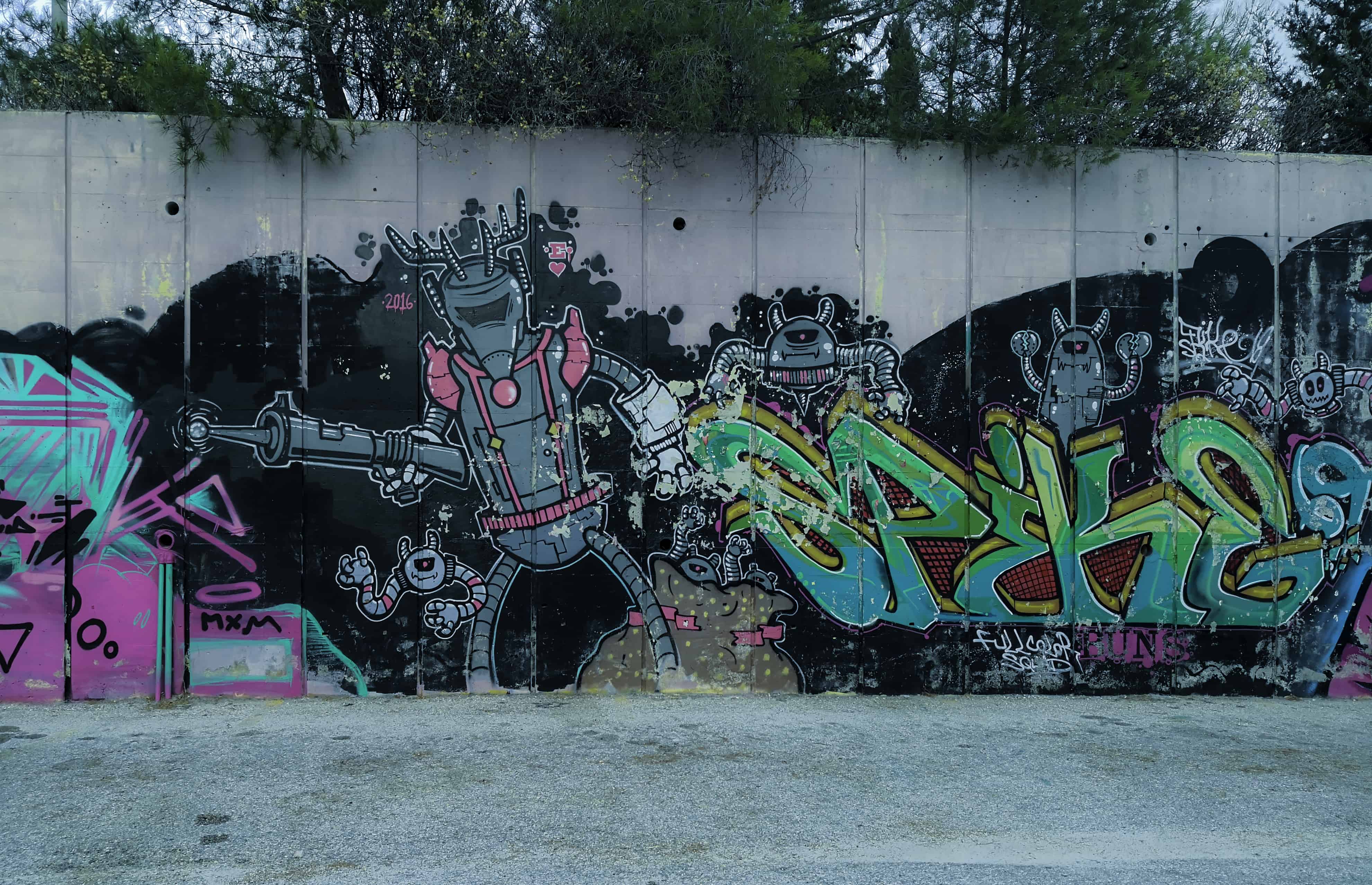 Alien Invasion γκραφίτι στην Αθήνα