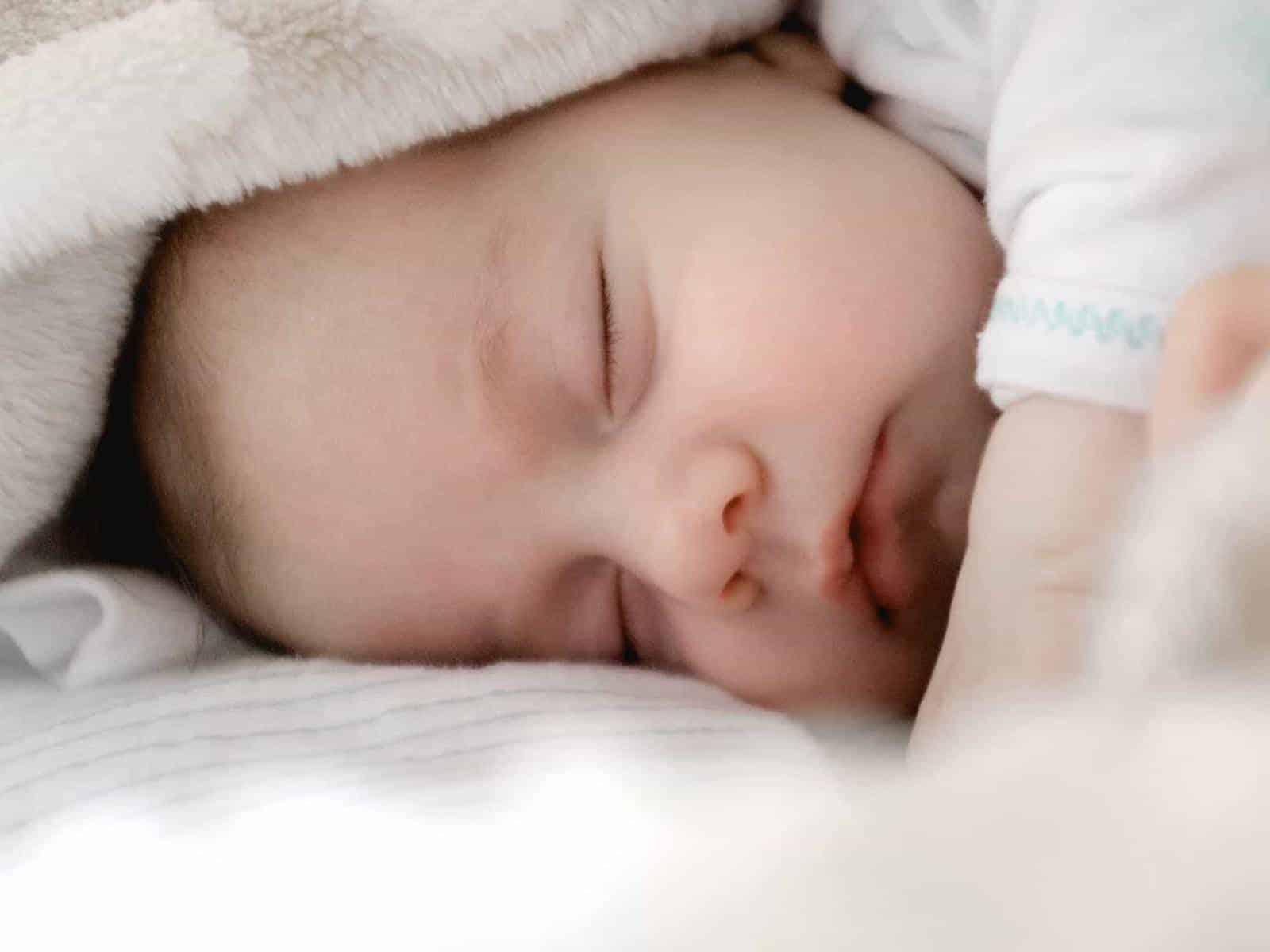 Πόσο κοιμούνται τα μωρά [ΠΛΗΡΗΣ ΟΔΗΓΟΣ από 0-12 μηνών]