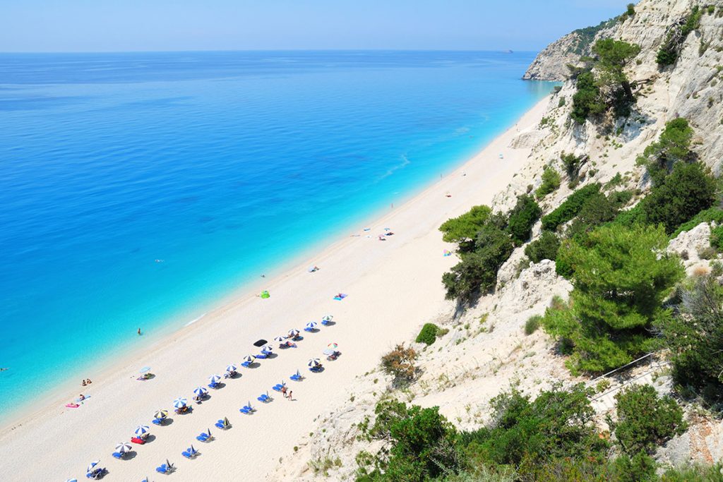 καλύτερες παραλίες της Ελλάδας, Εγκρεμνοί